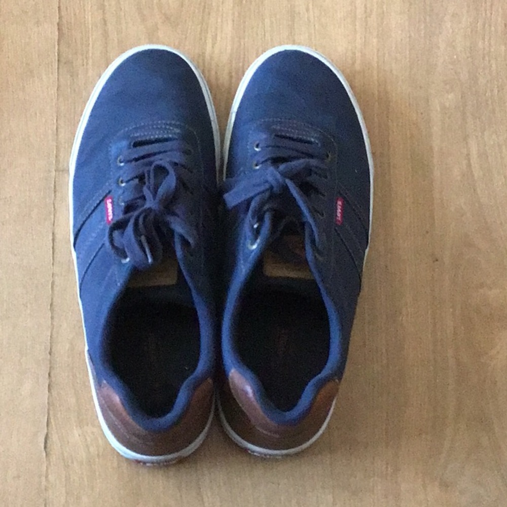 Levi’s sneakers